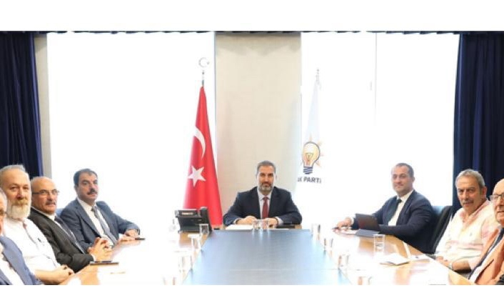 Akçaabat’lılar Milletvekili Şen’i Ankara’da ziyaret ettiler.