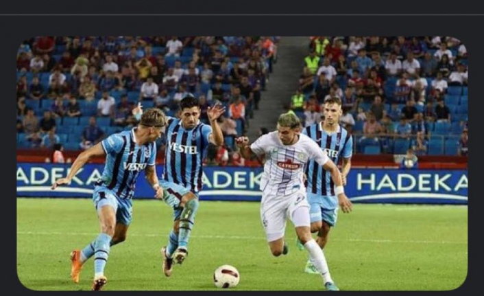 Trabzonspor İlk yarıyı 2-0 malum bitirdi .