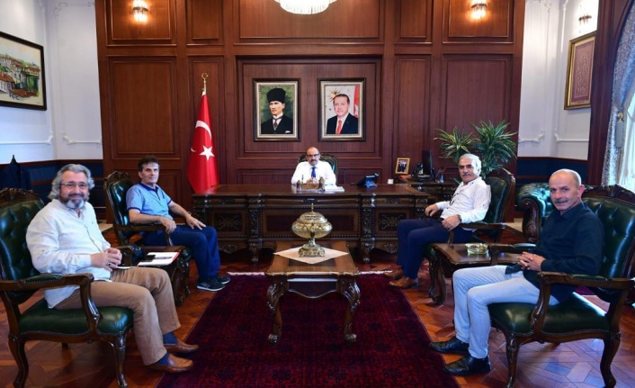 vali ustaoğlu’nu Trabzon dernekler federasyonu ziyaret etti.