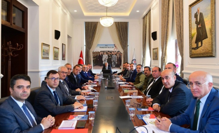 Trabzon Valisi Aziz Yıldırım Bölge Müdürleriyle Toplantıda Bir Araya Geldi