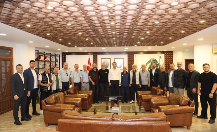 Amatör Spor Kulüpleri Haftasında Başkan Ekim'e Ziyaret
