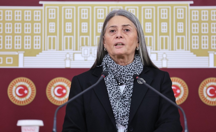 Chp Trabzon Mi̇lletveki̇li̇ Sui̇çmez: "5 Çocuğun İzmi̇r'deki̇ Yangında Hayatını Kaybetmesi̇ni̇n Nedeni̇ Bu İkti̇darin Uyguladığı Poli̇ti̇kadir"