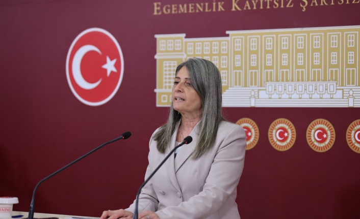 SİBEL SUİÇMEZ: TRABZON’UN BÖLGENİN MERKEZİ OLMA KONUMUNDAN ÇIKARILMASINI KABUL ETMİYORUZ