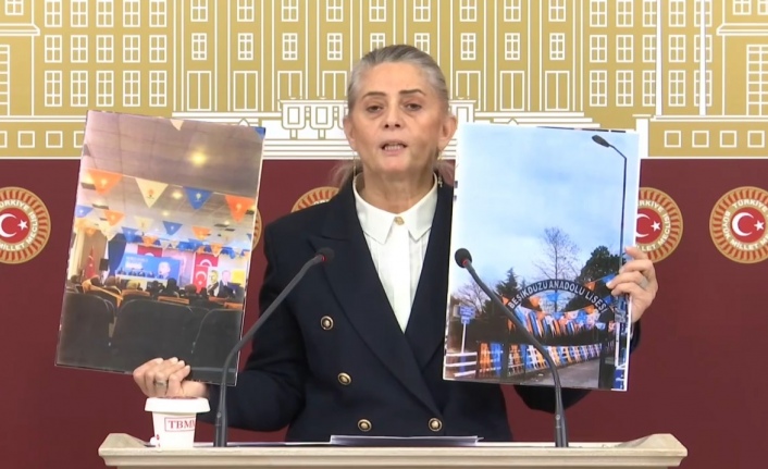 Sibel Suiçmez’den AKP’nin Lise Binasında Kongre Düzenlemesine Sert Tepki: Camileri, Kışlaları, Okulları Siyasete Alet Etmeyin!