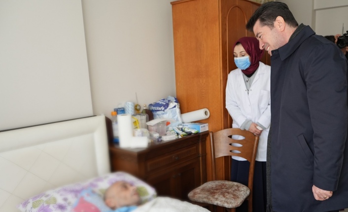 Ortahisar Belediyesi’nin 'Evde Sağlık Hizmetleri' takdir topluyor