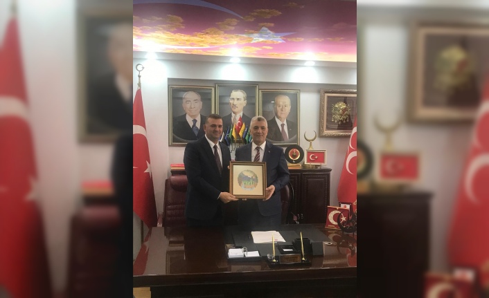 Ticaret Bakanı Prof. Dr. Ömer Bolat MHP İl başkanlığını ziyaret etti