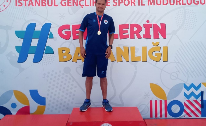 Büyükşehir'in gururu Emrah Öztürk'ten Türkiye rekoru