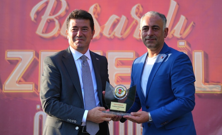 BAŞKAN KAYA, TRABZON GAZETECİLER CEMİYETİ'NİN ÖDÜL TÖRENİNE KATILDI