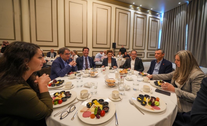 Genel Başkan Özgür Özel Parti örgütü ile buluştu