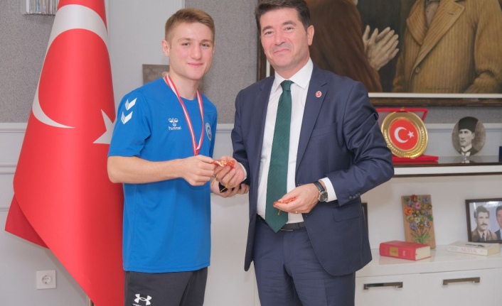 ORTAHİSAR BELEDİYESİ SPORCUSU MEHMETHAN ÇINAR’IN BÜYÜK BAŞARISI 