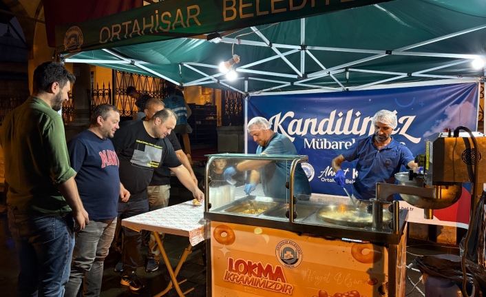 Ortahisar Belediyesi Mevlid Kandilinde Lokma ve Helva İkramı Yaptı