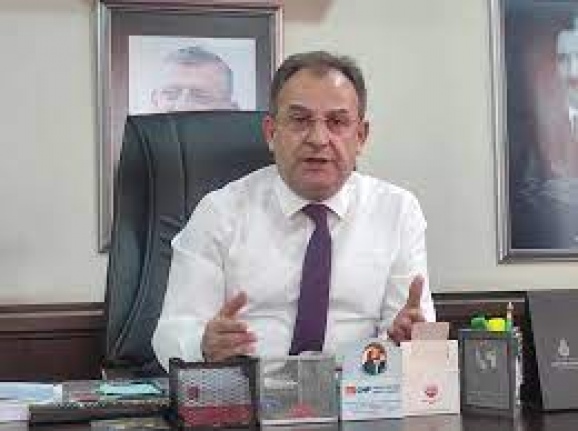 Başkan Bak Başkan Mumcu’ya ''Senin o işleri aklına ermez''