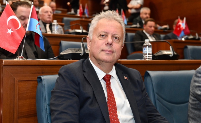 ZORLU, YEREL TİYATROLARIN YAŞADIĞI SAHNE SIKINTISINI GÜNDEME GETİRDİ 