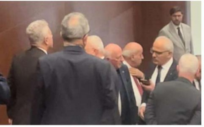 İlçesine gitmeyen Başkan Aydın, Başkan Erdem’e laf atınca tartışma çıktı