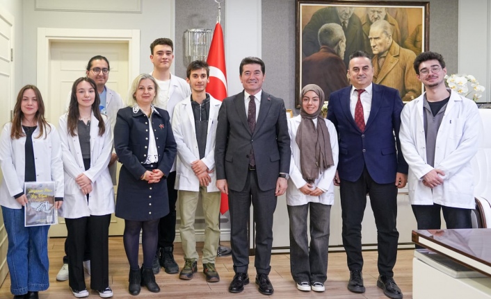 ORTAHİSAR BELEDİYESİ, ATIK İLAÇ TEHLİKESİNİ TIP FAKÜLTESİ ÖĞRENCİLERİYLE TOPLUMA ANLATACAK