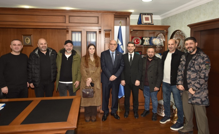 Trabzon Konfeksiyoncular ve Tuhafiyeciler Esnaf Odası yönetiminden Başkan Kara'ya ziyaret