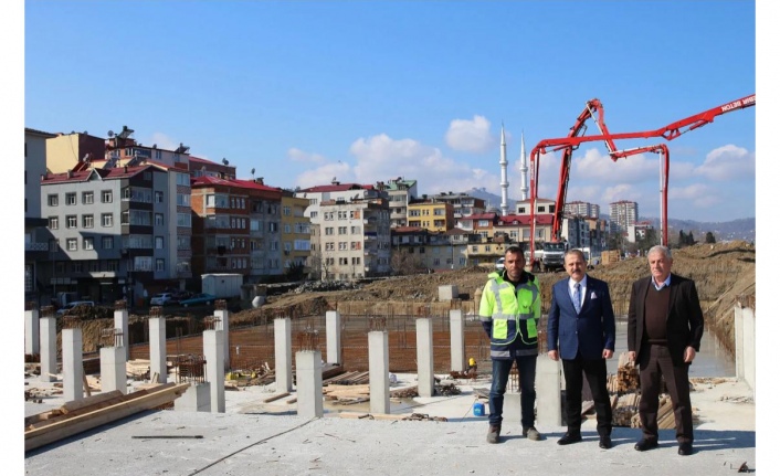 Başkan Koçal: Pazaryeri ve otopark inşaatı hızla ilerliyor