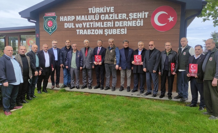 TRABZON’DA ANLAMLI BULUŞMA: ŞEHİT AİLELERİ, GAZİLER VE MUHTARLAR AYNI MASADA