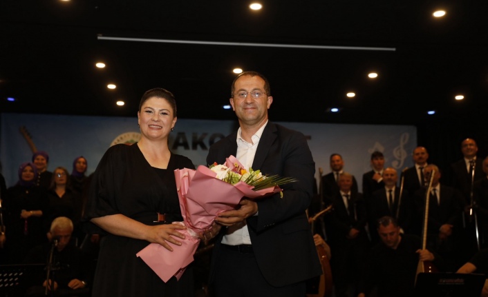 AKÇAABAT BELEDİYESİ’NDEN UNUTULMAZ TÜRK HALK MÜZİĞİ KORO KONSERİ