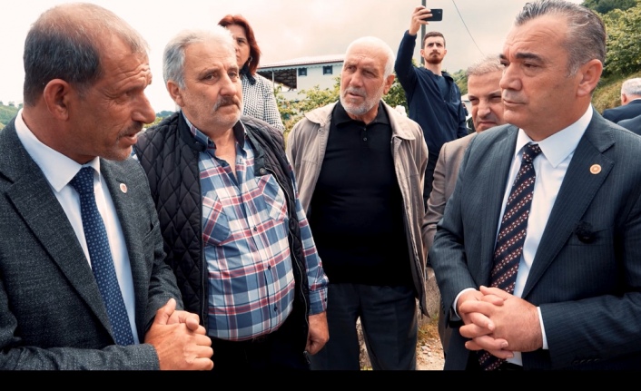 İYİ Parti Trabzon Milletvekili Yavuz Aydın Arsin’de 7 yıldır çözülemeyen heyelan sorunuyla ilgili çözüm çağrısında bulundu