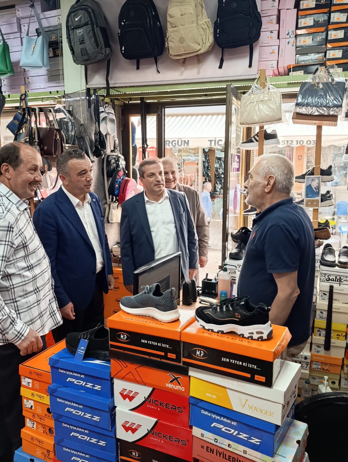İYİ Parti Trabzon Milletvekili Yavuz Aydın, Trabzon Saha Programlarına Düzköy ve Maçka’dan Devam Etti