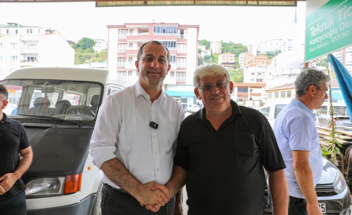 BAŞKAN EKİM SAHADAN AYRILMIYOR, ESNAFIN SESİNE KULAK VERİYOR, ÇÖZÜM İÇİN ÇALIŞIYOR