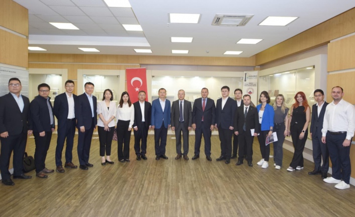 Çin heyetine Yatırım Adası Sunumu yapıldı, somon üretimi ve turizm görüşüldü