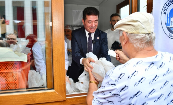 ORTAHİSAR HALK EKMEK, DAR GELİRLİ VATANDAŞA NEFES ALDIRIYOR