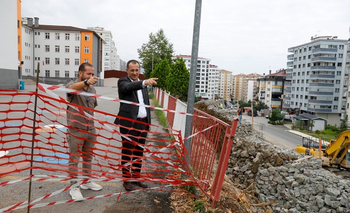 YILDIZLI TOKİ OKULLARI ÖNÜNDEKİ TRAFİK SORUNU ÇÖZÜLÜYOR