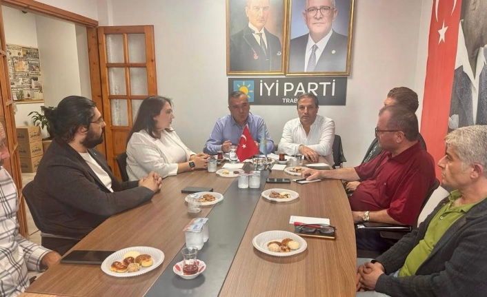 İYİ Parti Milletvekili Aydın ve İl Başkanı Erkan Yönetimle Toplandı