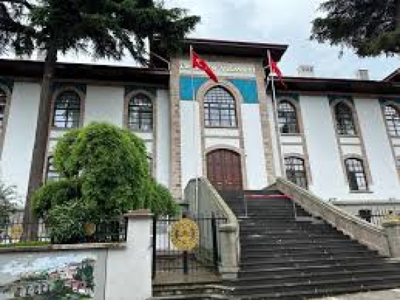 "Siber suçlarla mücadele kapsamında son 5 günde düzenlenen operasyonlarda 826 şüpheli yakalandı."