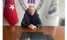 Başkan Sağlam esnafın yakasından düşün.