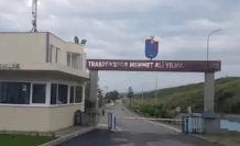 Fatih Tekke’nin ayrılık sürecinin futbolcularımızla yaşadığı iddia edilen iletişim problemleriyle ilişkili olduğu yönündeki haberler gerçeği yansıtmamaktadır.