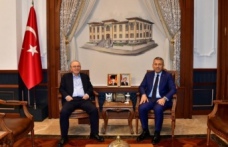 Vali Öztürk Vali Şahin’i ziyaret etti