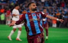 İLK YARININ SON DAKİKALARINDA SALAH FIRTINASI