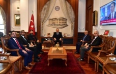 İl müftüsü Dr Çiçek vali Şahin’i ziyaret etti.
