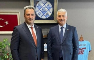 Başkan nuhoğlu milletvekili koçu ziyaret etti.
