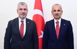 Büyükaydın bakan Ural oğlunu ziyaret etti.