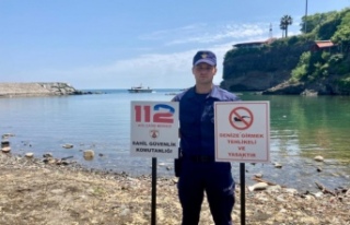 Sahil güvenlik Komutanlığı uyarı levhaları koydu