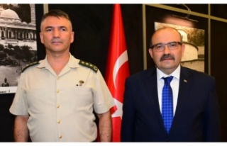 Garnizon Komutanı albay canpolat Vali ustaoğlu’na...