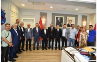 Hak-İşten Başkan Av.Genç’e ziyaret.