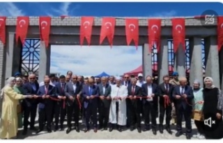 Sultan Murat Şehitliği restore edildi.
