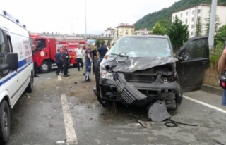 Sürmene’de trafik kazası 1.Ölü 6 yaralı.