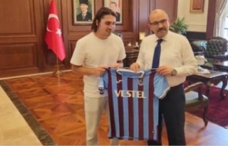 Vali ustaoğlu’nu Abdulkadir ömür ziyaret etti