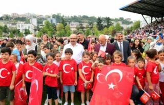 Yaz Kur’an kursunu bitiren öğrencilere Millet...