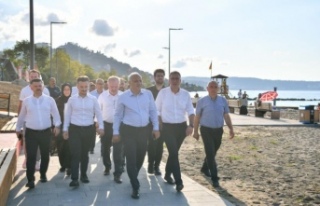 Zorluoğlu Sürmene aile plajı ilçeye çok yakıştı.