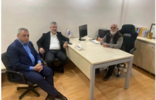 Eski başkan Akdeniz’i ziyaret.