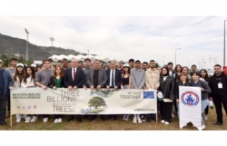 Trabzon’da Cumhuriyet Ormanına fidan dikimi gerçekleştirildi