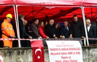 Vali Aziz Yıldırım, Akçaabat Işıklar Aile Sağlığı...