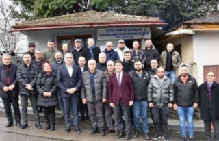 CHP’liler Çatak Dolmuş durağını ziyaret ettiler.